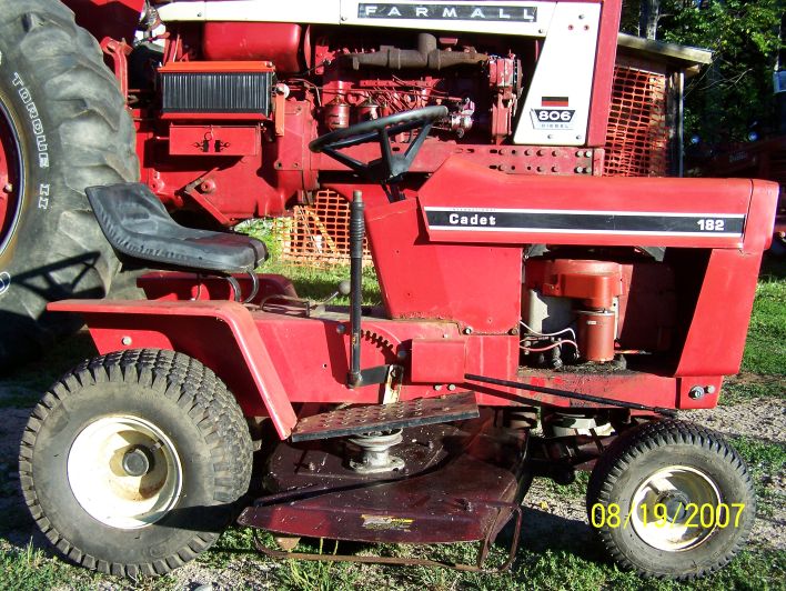 looking at a 182 - MyTractorForum.com - The Friendliest Tractor Forum ...