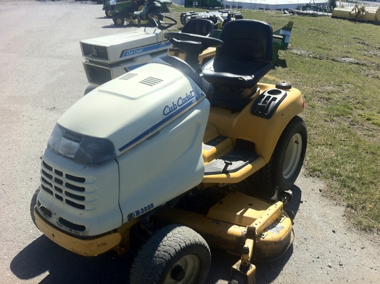 1998 Cub Cadet 3225 Lawn & Garden and Commercial Mowing - John Deere ...