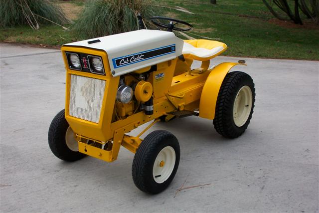 Cub_Cadet_Model_73_Front___Side_View_%28