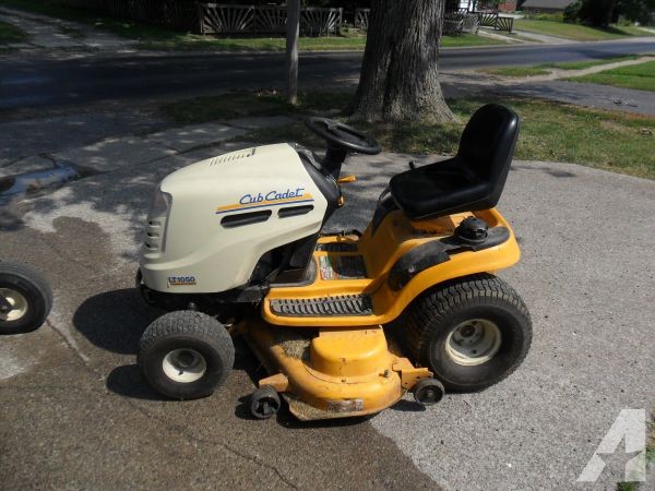 Cub Cadet Lt1050 - $800 (Barry Il) for sale in Quincy, Illinois
