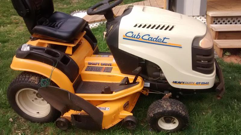 Cub Cadet GT2542 Lawn and Garden Tractor | Farm Farm Equipment in ...