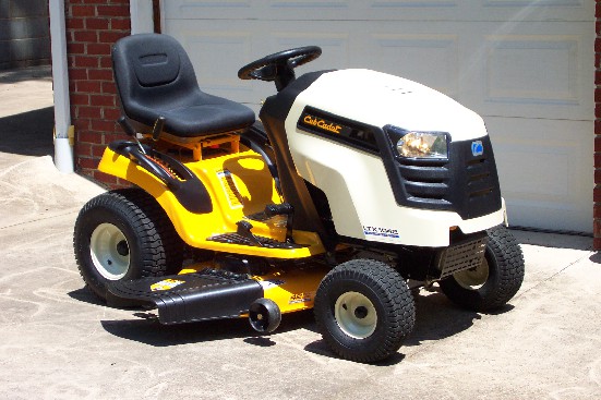 Cub Cadet LTX 1045 Review by Silver Wolf - TractorByNet.com