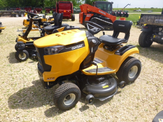 Photos of Cub Cadet XT2 LX46 Riding Mower For Sale » Kunau Implement ...