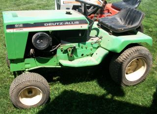 Deutz Allis 912 Hydro Lawn and Garden Tractor