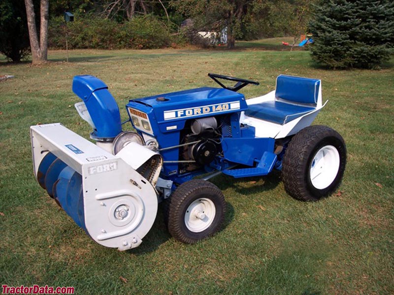 Ford 140 front-mounted snow blower. Photo courtesy of Herb Fearn