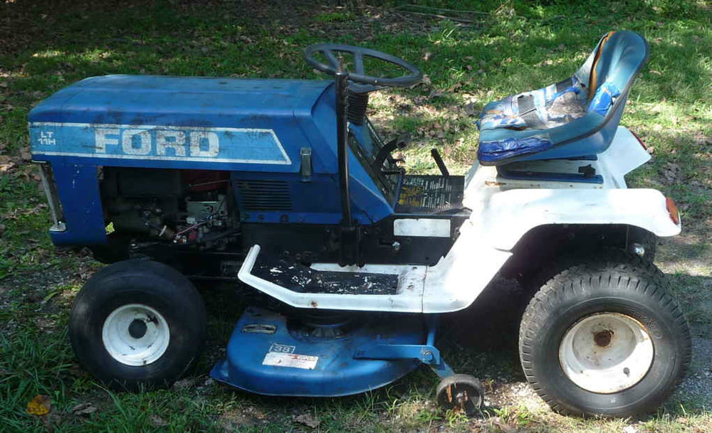 REDUCED RARE! VTG Ford LT-11 Lawn Tractor RUNS! STRONG! | eBay
