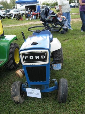 Ford Lt 110 (Size: Medium) - 2010 Antique Power Days in Salem, IL ...