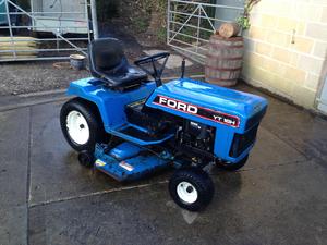 Ford YT 16H (lawn tractor) in Newport | Wightbay