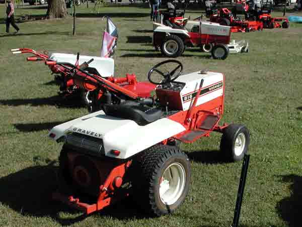 Gravely Tractors - Mow In 2001 - StevenChalmers.com