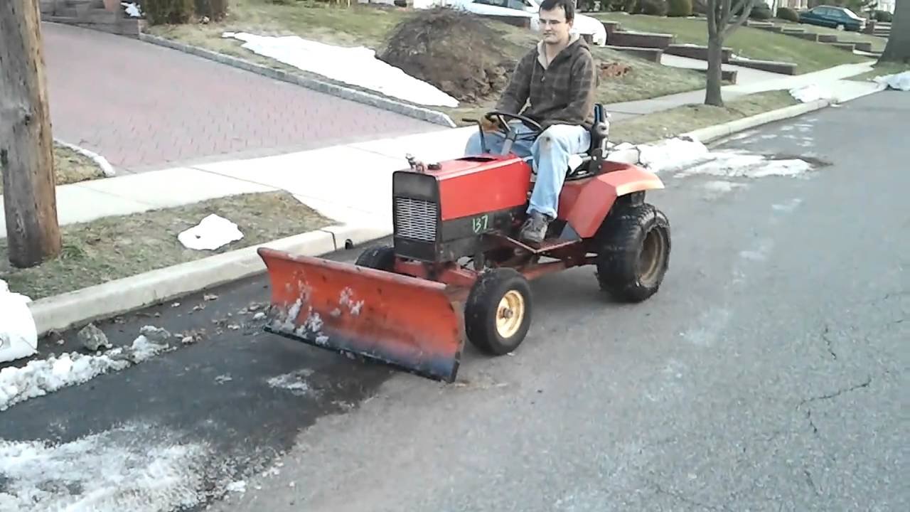 Gravely Tractor Doing Some Work! - YouTube