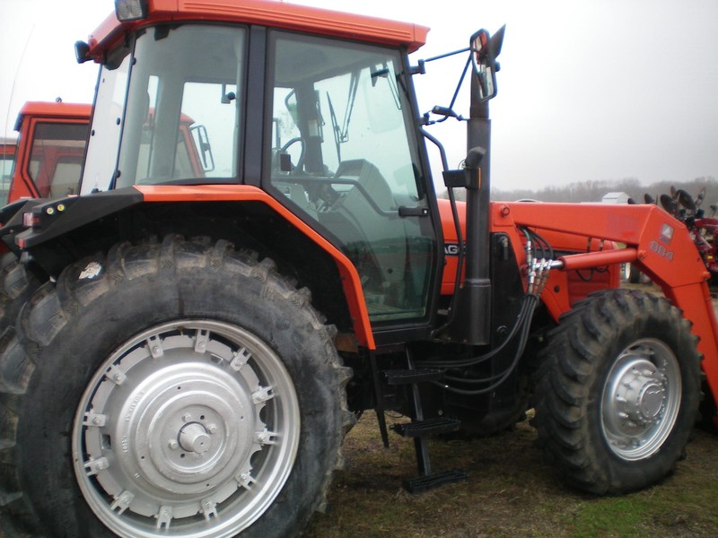 AGCO Allis 8785 Tractor - Reedsburg, WI | Machinery Pete
