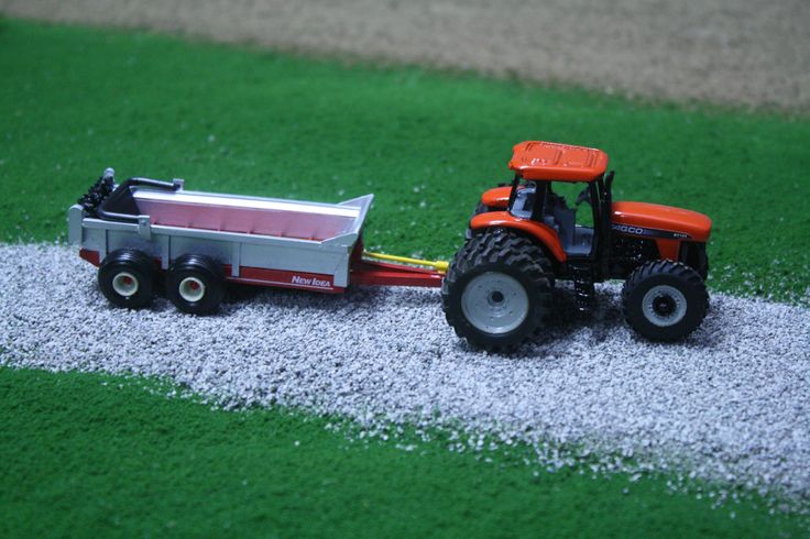 AGCO RT145 on the model farm. | Model Farming | Pinterest