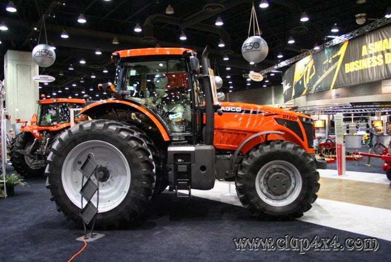 Tractors - Farm Machinery: AGCO Tractor