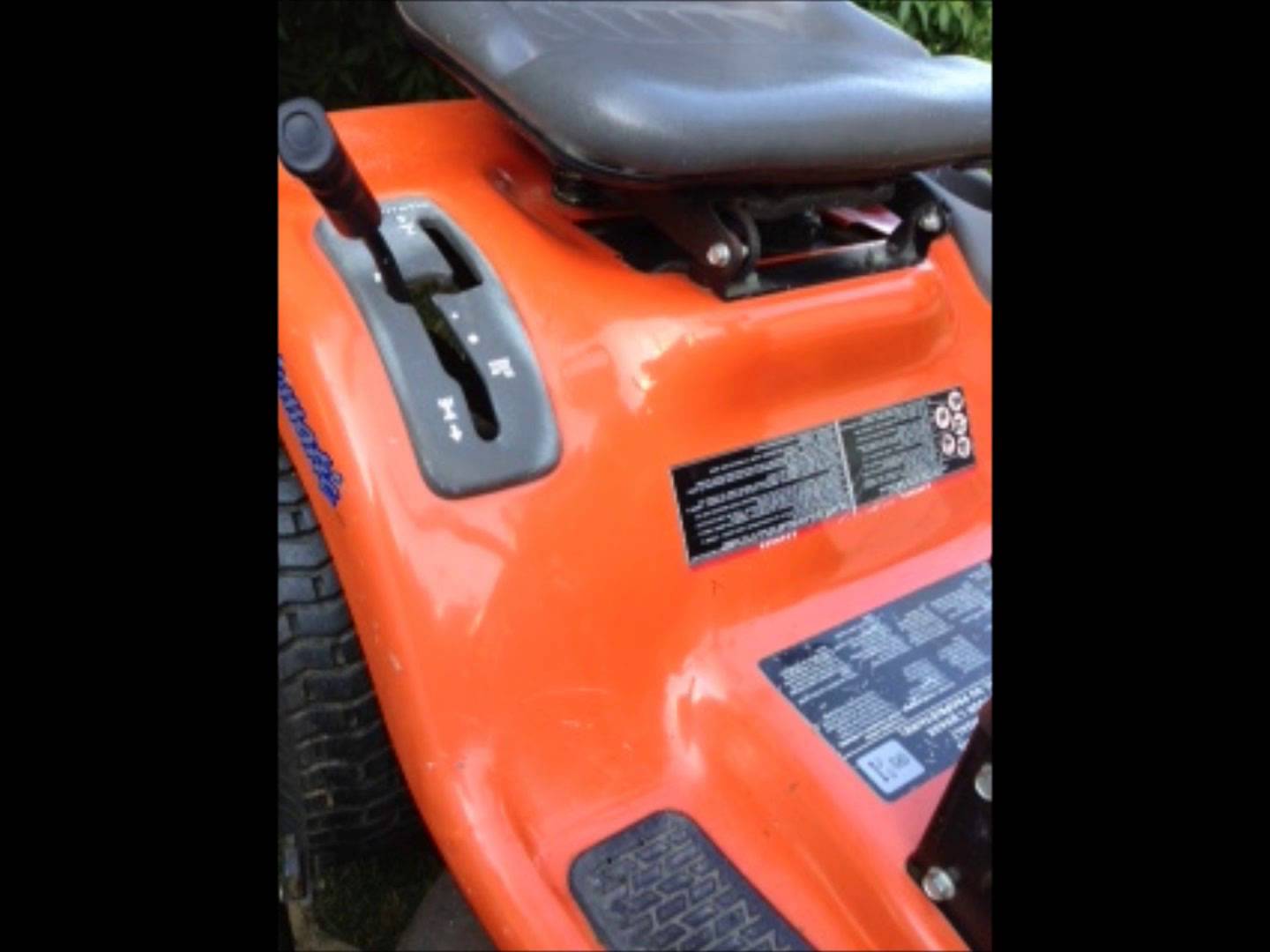 Husqvarna YTH150 lawn and garden tractor - YouTube