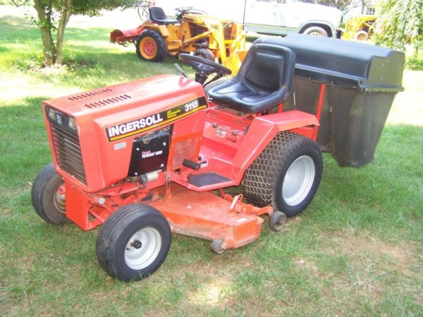 2620: 1993 Ingersoll 3118 Lawn & Garden Tractor Nice : Lot 2620