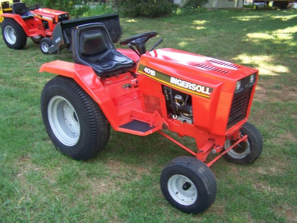 2674: 1995 Ingersoll 4016 Lawn & Garden Tractor
