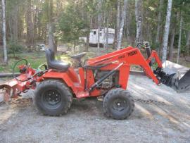 Cost to Transport a Small Ingersoll 7020 Garden Tractor w/Small Loader ...