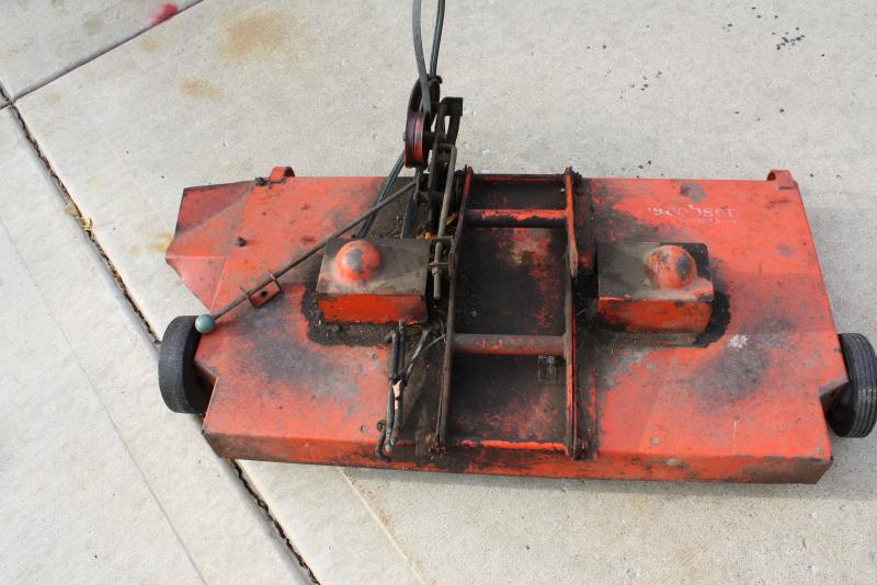 Jacobsen Chief Parts Tractor W/two 36