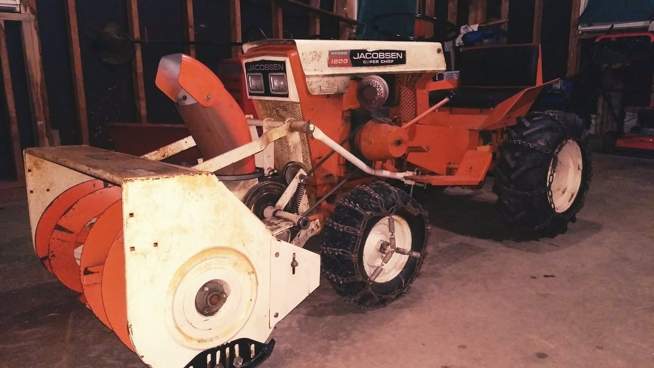Jacobsen Super Chief 1200 with 36' Snow Blower - YouTube