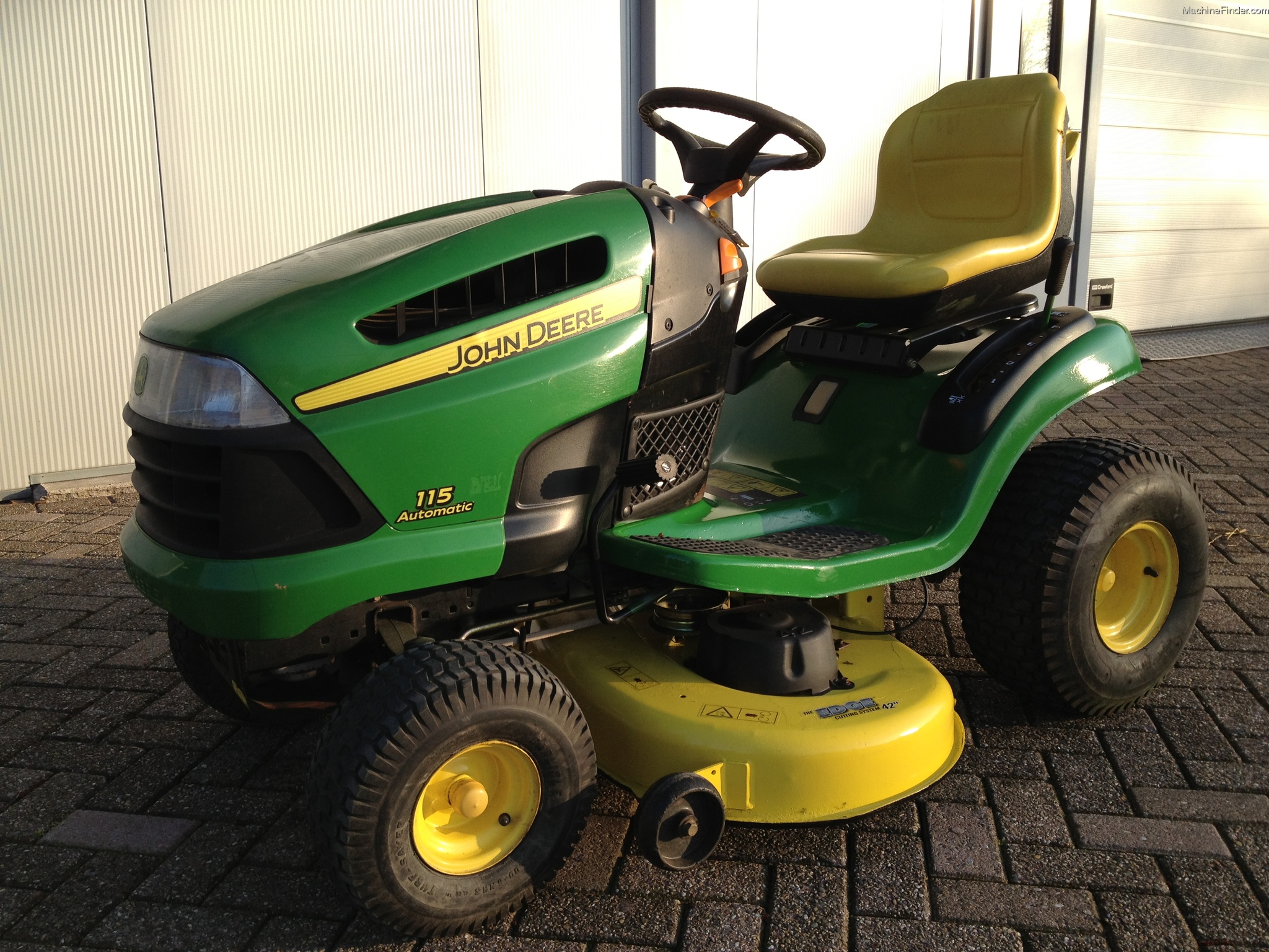 John Deere 115 Automatic Lawn & Garden and Commercial Mowing - John ...