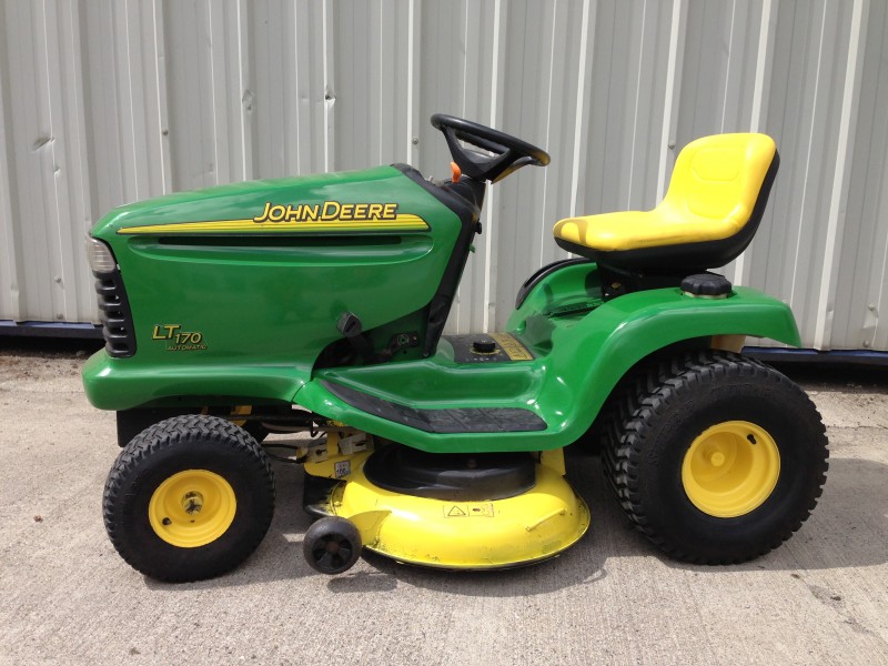 John+Deere+170+Lawn+Mower John Deere 170 Lawn Mower http://www.pic2fly ...