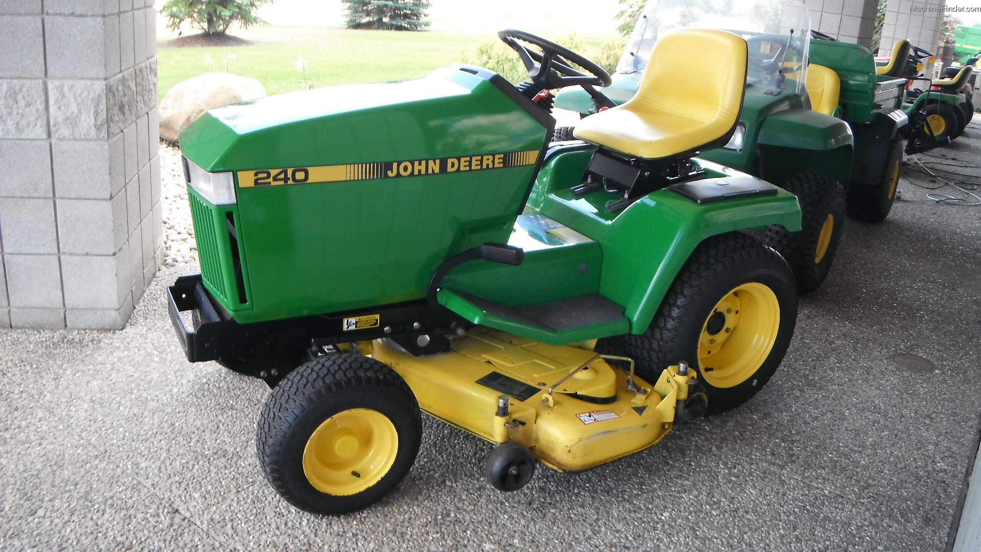 1992 John Deere 240 Lawn & Garden and Commercial Mowing - John Deere ...