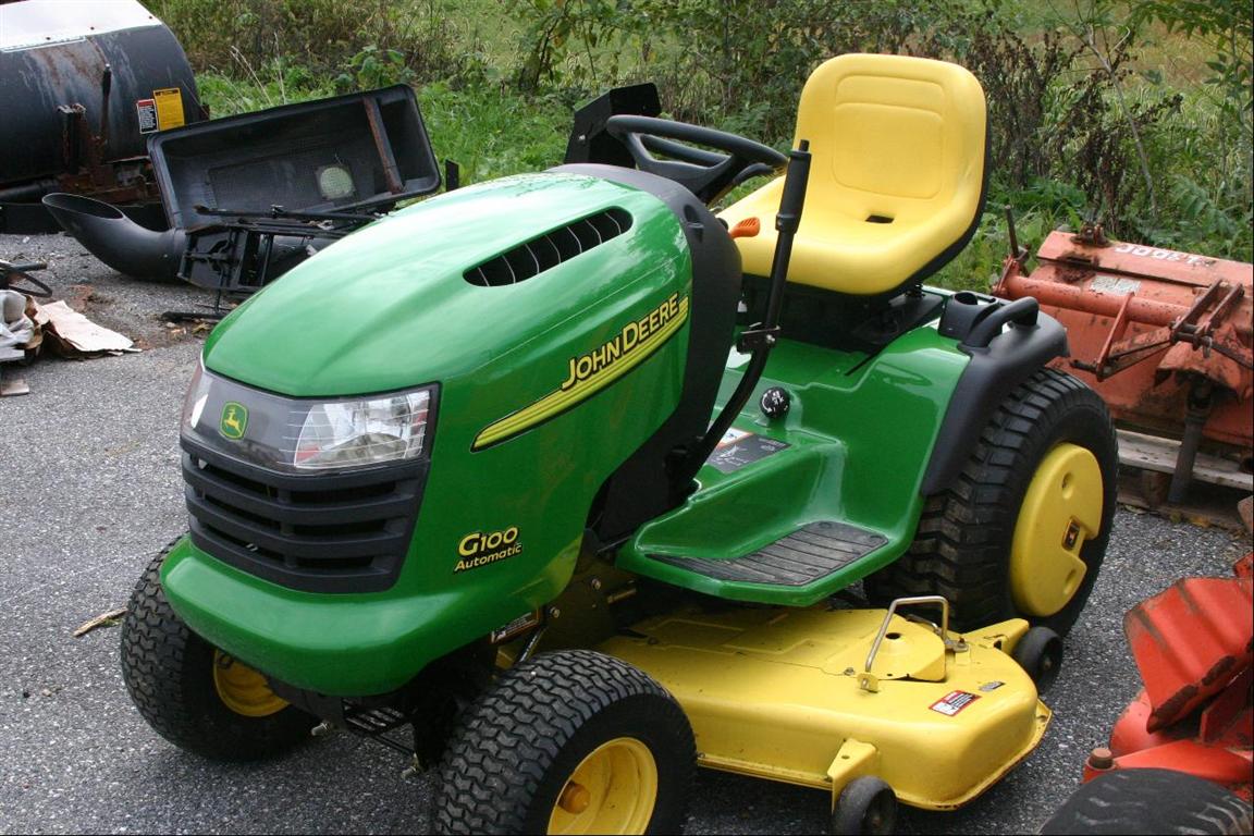John Deere G100 Back to Tractors - Lawn & Garden