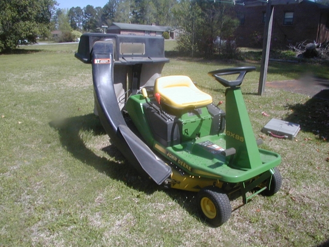John Deere GX95 Riding Lawn Mower
