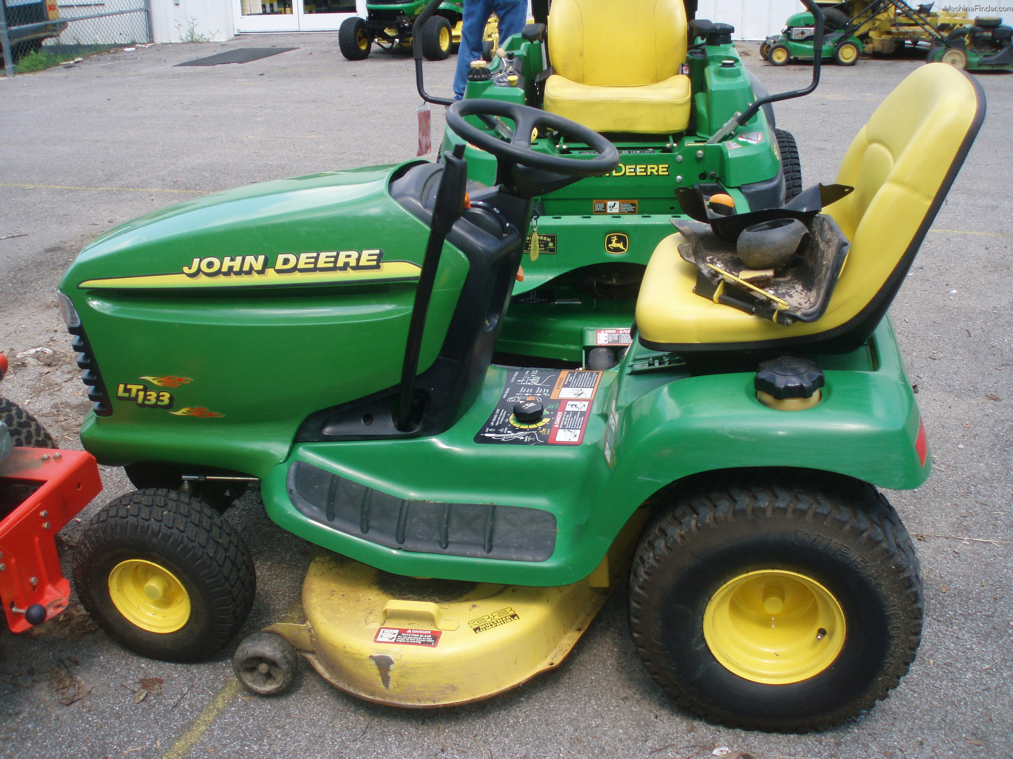 1998 John Deere LT133 Lawn & Garden and Commercial Mowing - John Deere ...