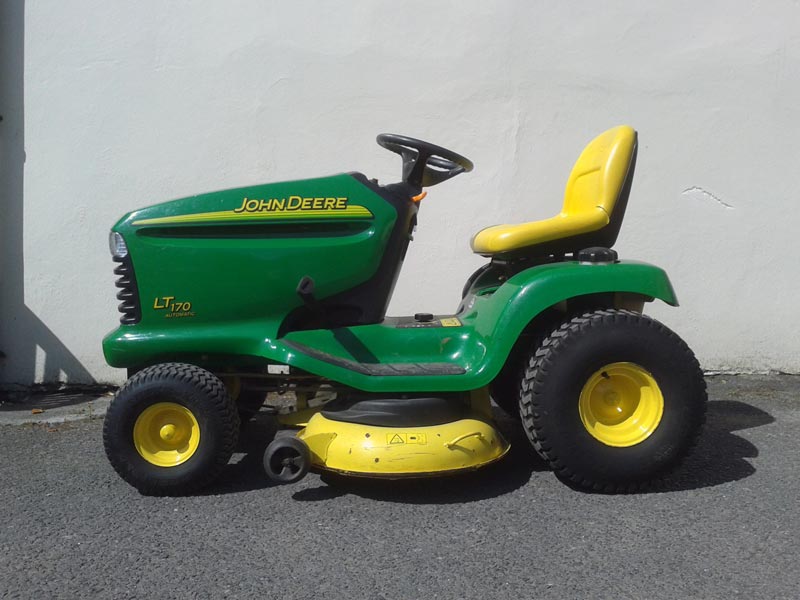 Used John Deere LT170 | Ride-on Lawn Mower