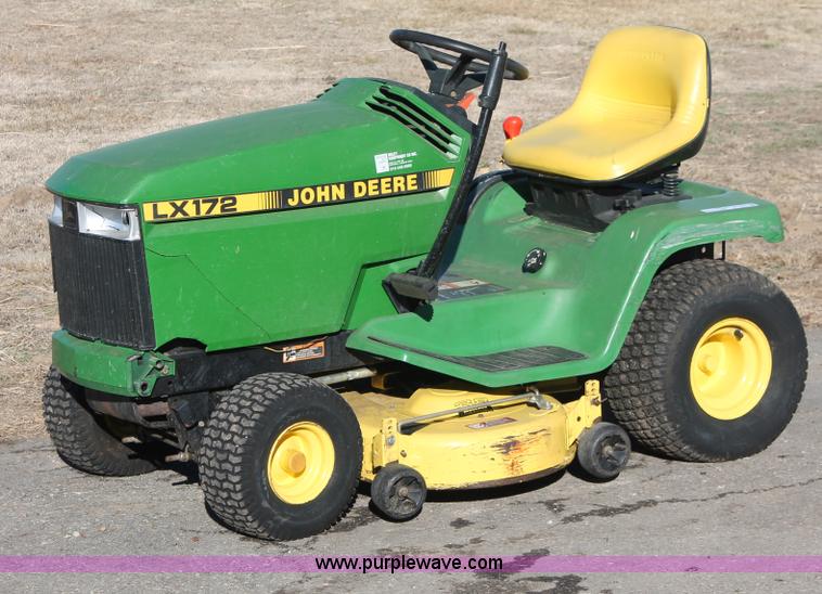 V9213.JPG - John Deere LX172 lawn mower, 38 quot cut John Deere 14 HP ...