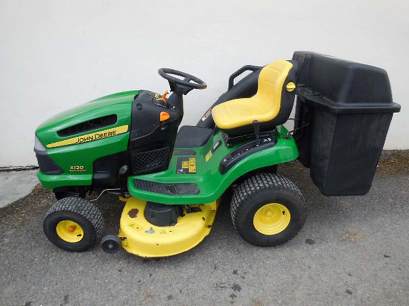 Used John Deere X120 Lawn Tractor - SOLD