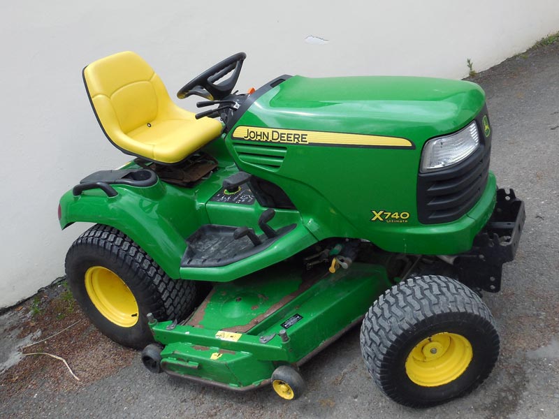 Used John Deere X740 | Diesel Garden Tractor