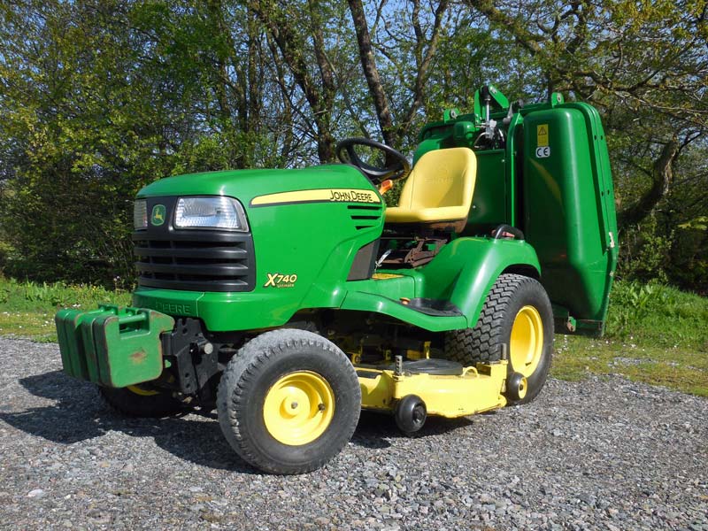 Used John Deere X740 | Garden Tractor