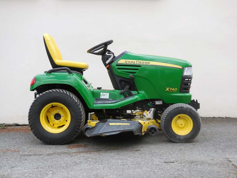 John Deere X740 | Used Diesel Garden Tractor