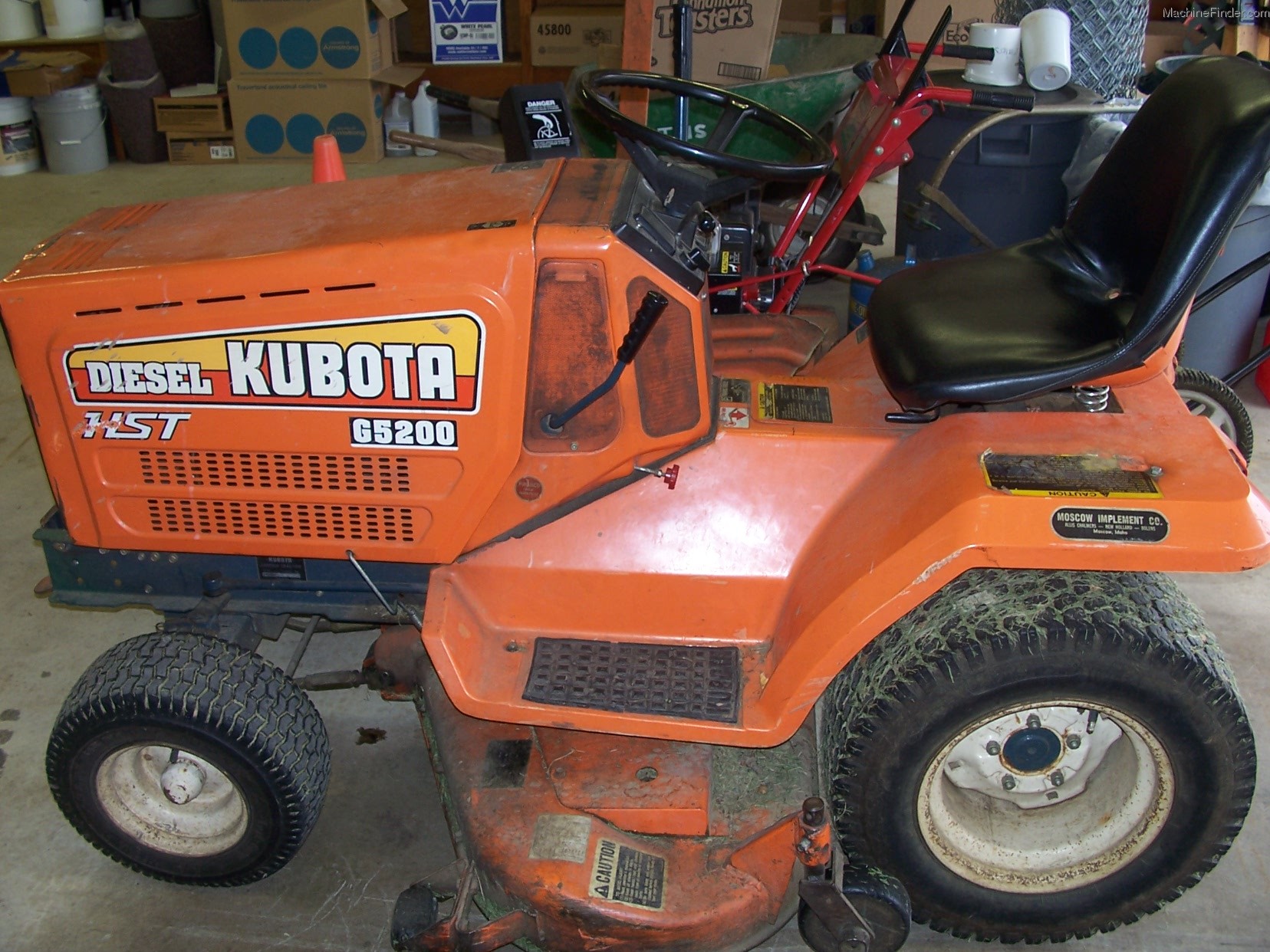 and commercial mowing kubota g5200 hours power status on lot