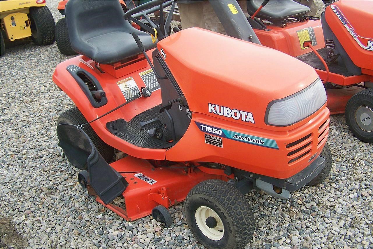 kubota t1560 kubota t1560 riding lawn mower $ 1650 00