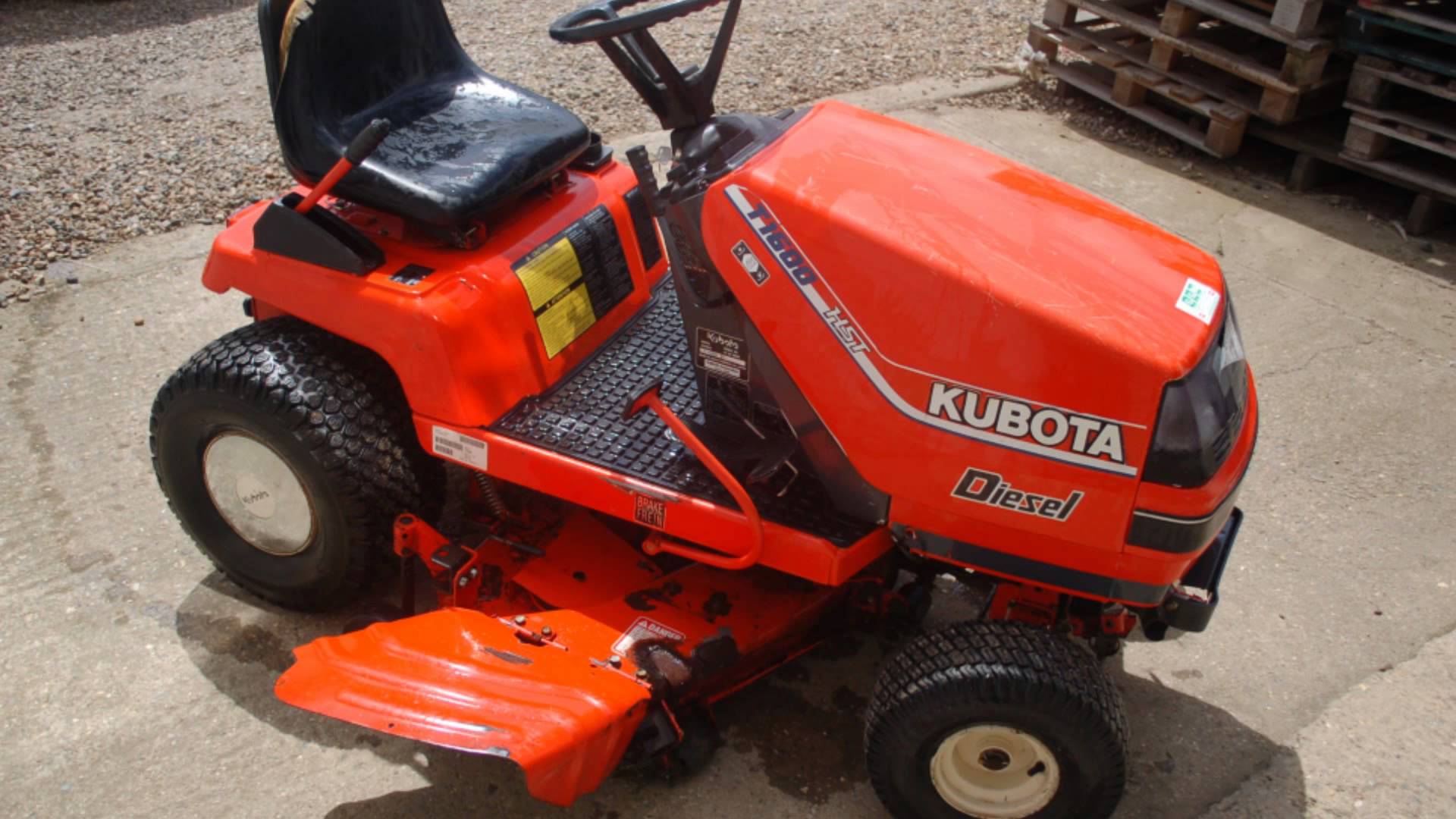 KUBOTA T1600 HST Ride On Mower Tractor - For Sale by On-Line Auction ...