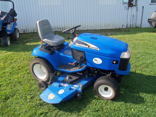 riding mower new holland gt22 back print this 2004 new holland gt22 ...