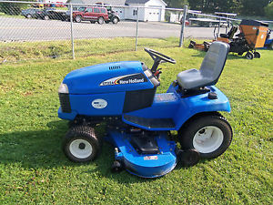 Details about New Holland GT22A Lawn Mower Tractor with 60