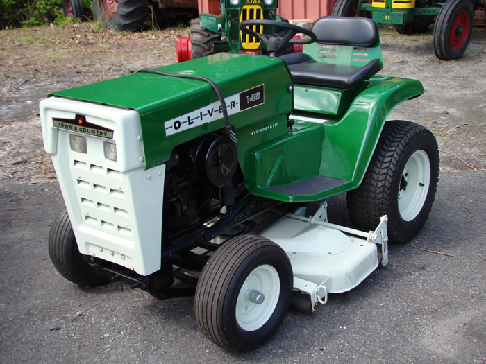 1972-oliver-145-lawn-mower-tractor-142-1