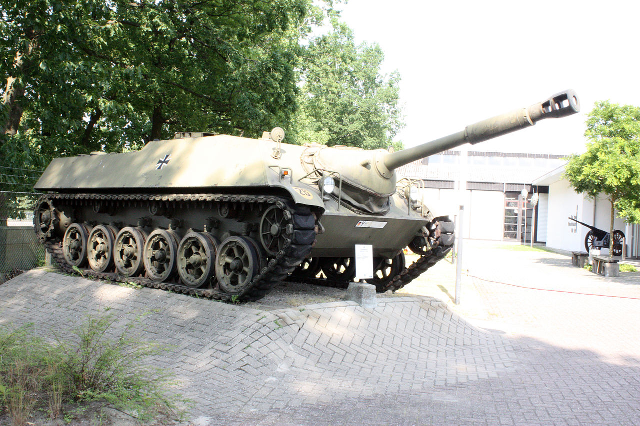 File:Panzermuseum Munster 2010 1010 (1).JPG - Wikimedia Commons