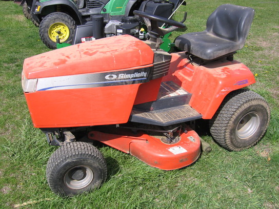 2000 Simplicity Broadmoor 16H Lawn & Garden and Commercial Mowing ...