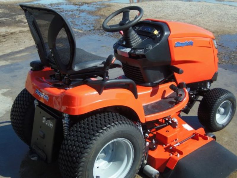 2014 Simplicity Conquest Riding Mowers for Sale | Fastline