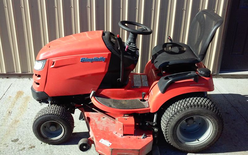 2013 Simplicity CONQUEST 2752 Riding Mowers for Sale | Fastline