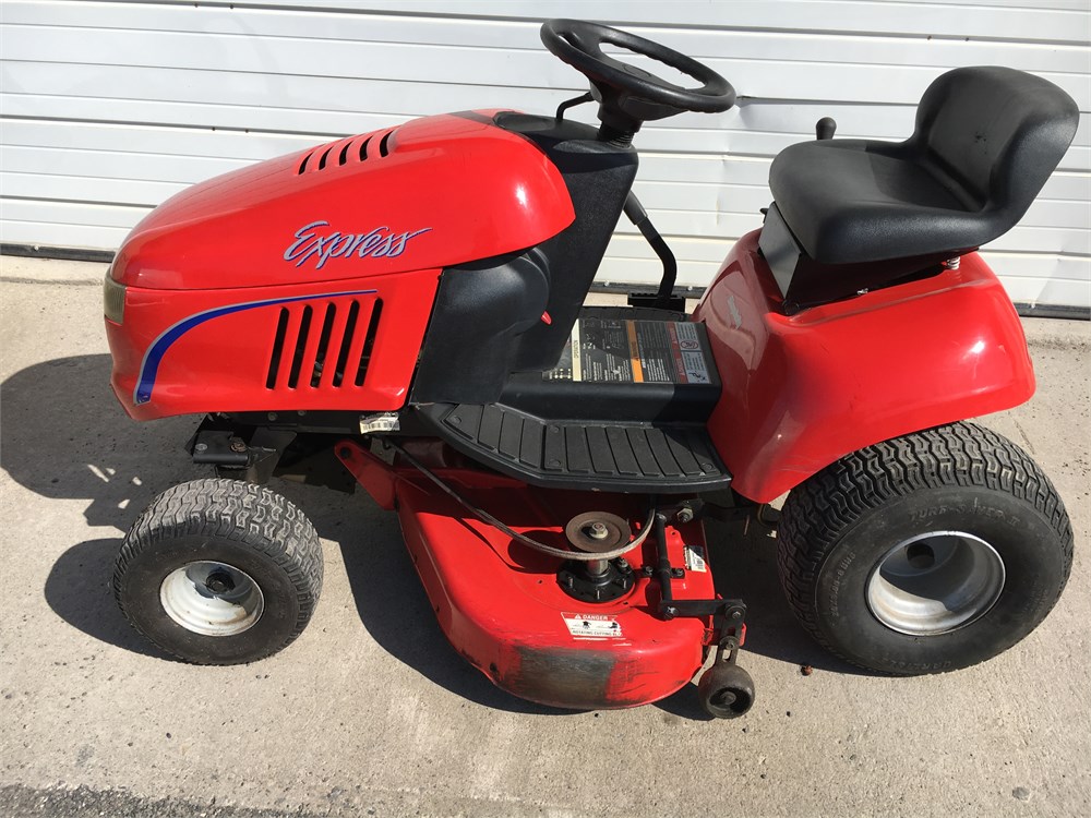 ... Auctions of Government Surplus - Simplicity Express Riding Mower