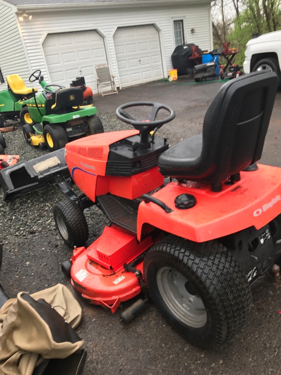 ... East Greenville Cars and Motors Simplicity Landlord Dlx Garden Tractor