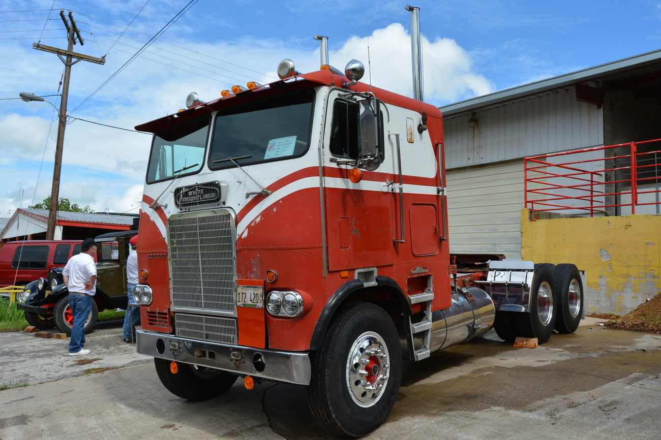 1972 White Freightliner WFT-8664T owned by Brent Allen, Princeville ...