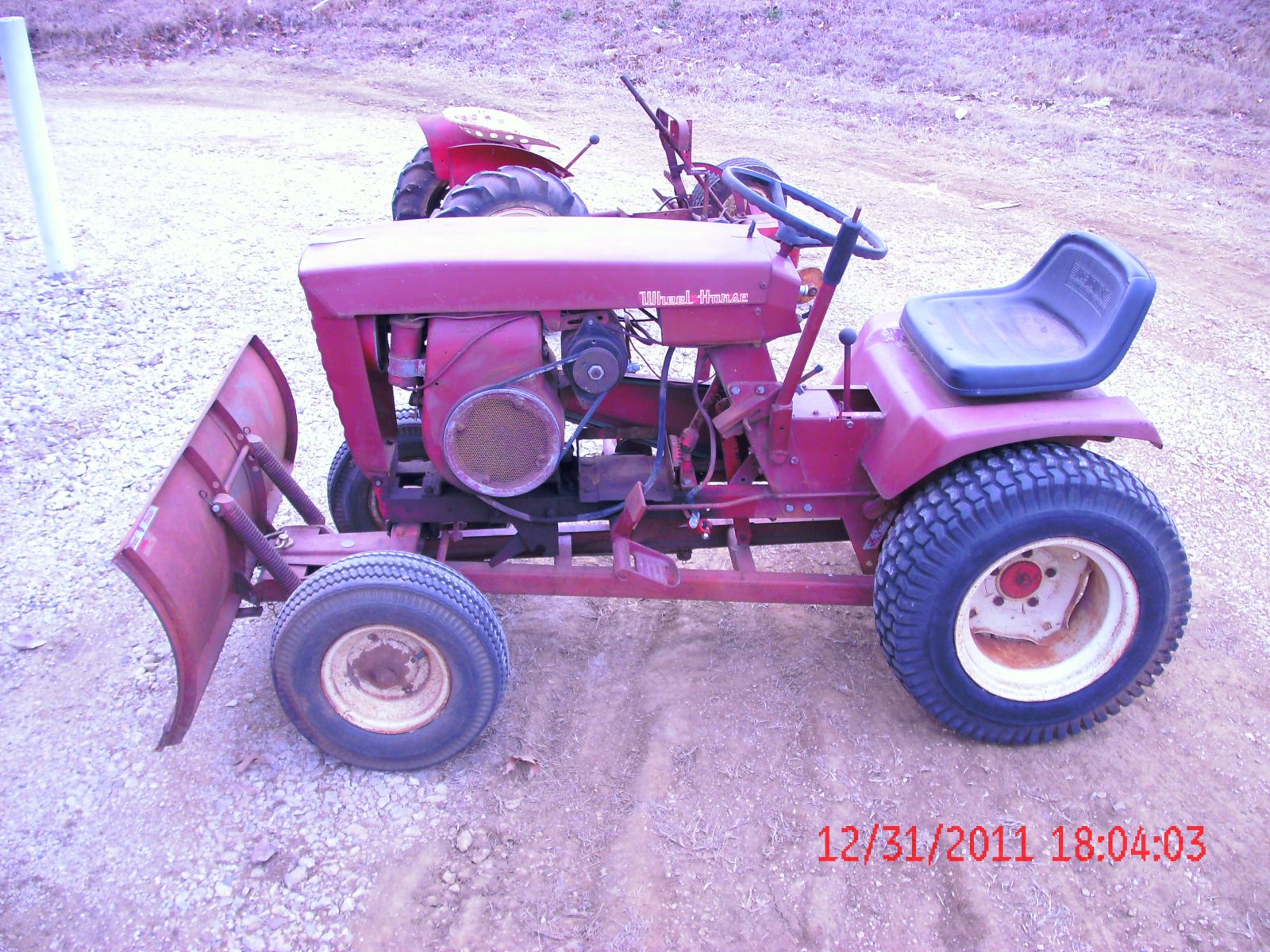 1046 - Wheel Horse Tractors - RedSquare Wheel Horse Forum