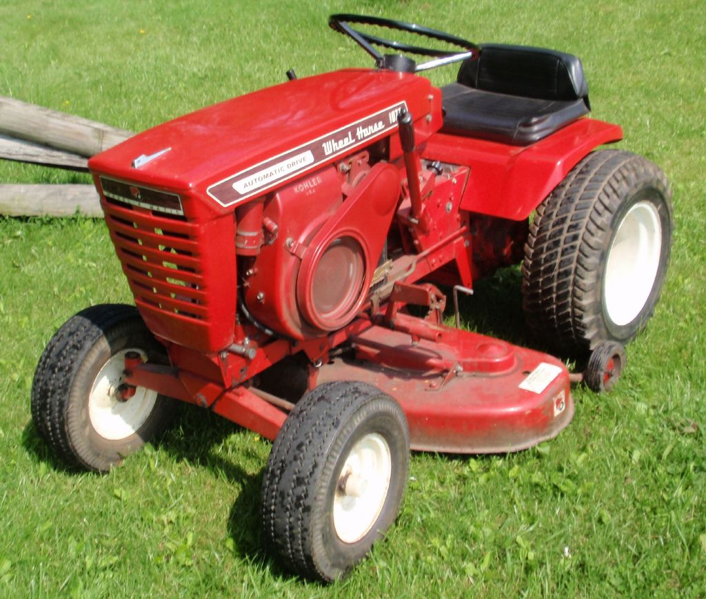 Wheel Horse 1077 Lawn Garden Collector Tractor ORIGINAL SHINY PAINT on ...